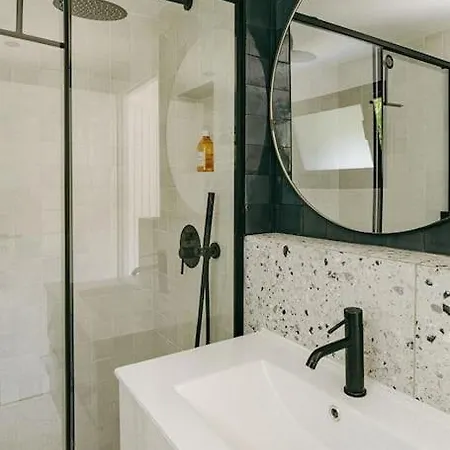 La Harmonie Yourhosthelper Villa